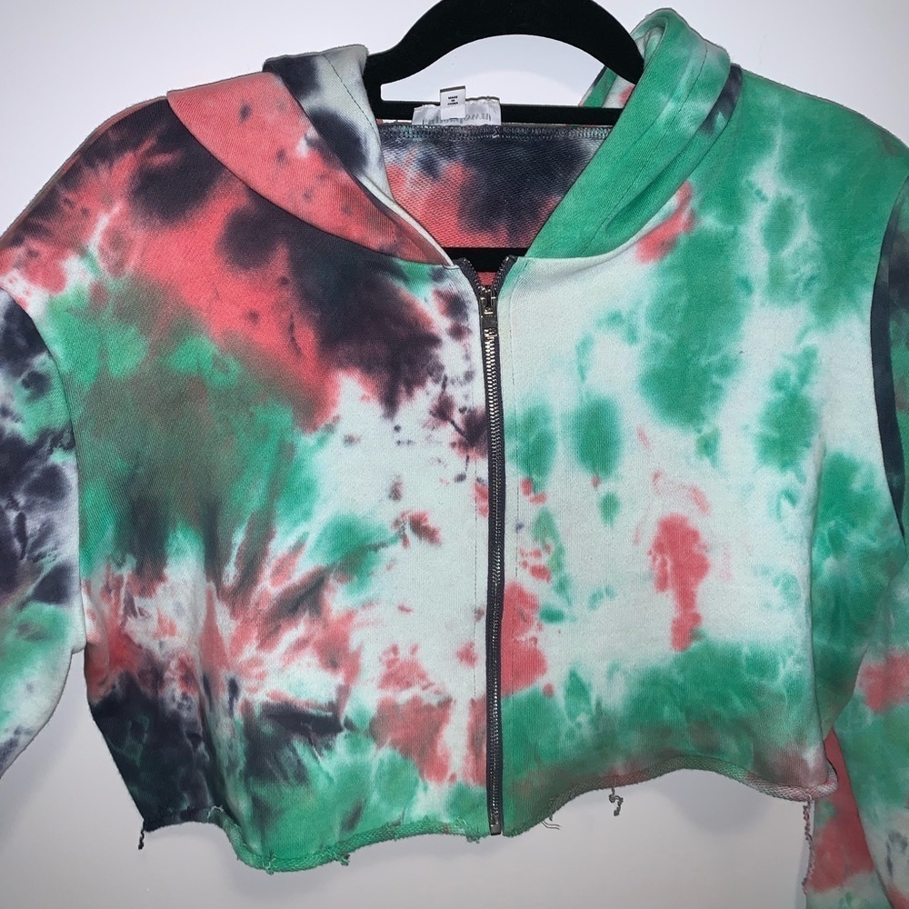 Superdown Revolve Tie Dye Cropped Sweatshirt - image 6
